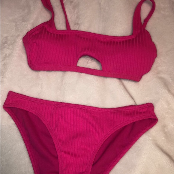 Pink Ribbed Bikini - Picture 3 of 4